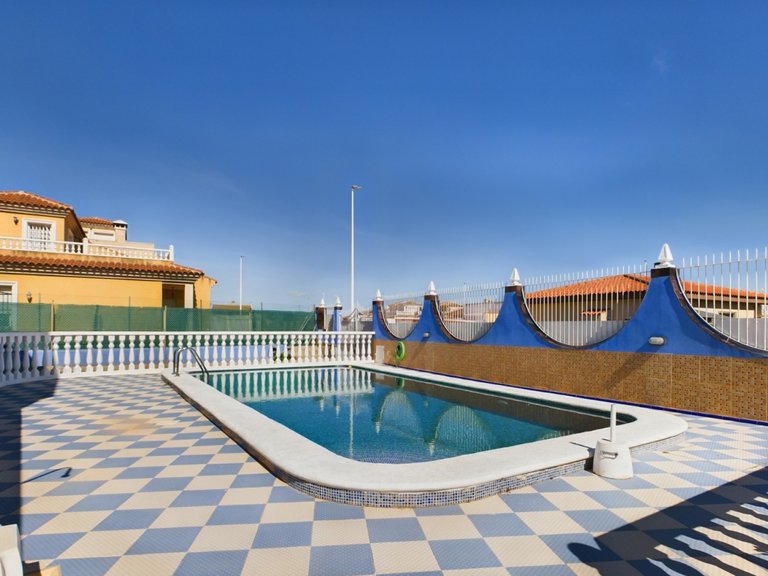 Villa for Sale in Los Alcázares, Murcia 2
