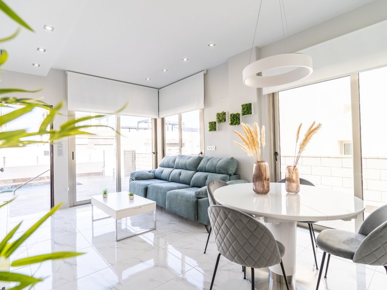 Villa for Sale in Villamartin, Alicante 3