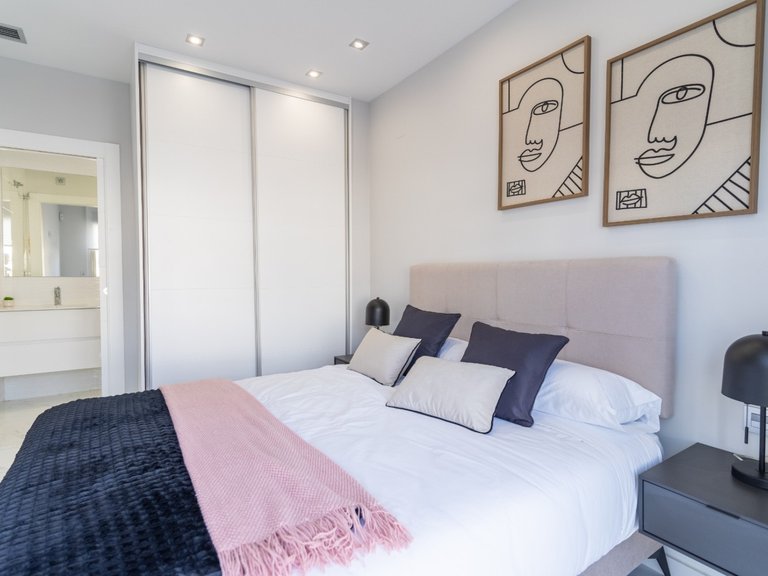 Villa for Sale in Villamartin, Alicante 14