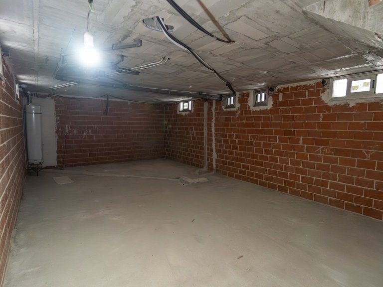 Villa for Sale in Villamartin, Alicante 27