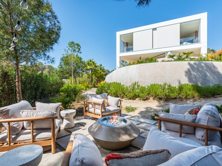 Villa for Sale in Las Colinas Golf, Alicante 25