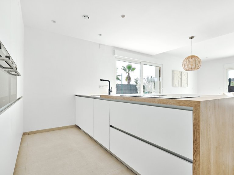 Villa for Sale in Los Montesinos, Alicante 16