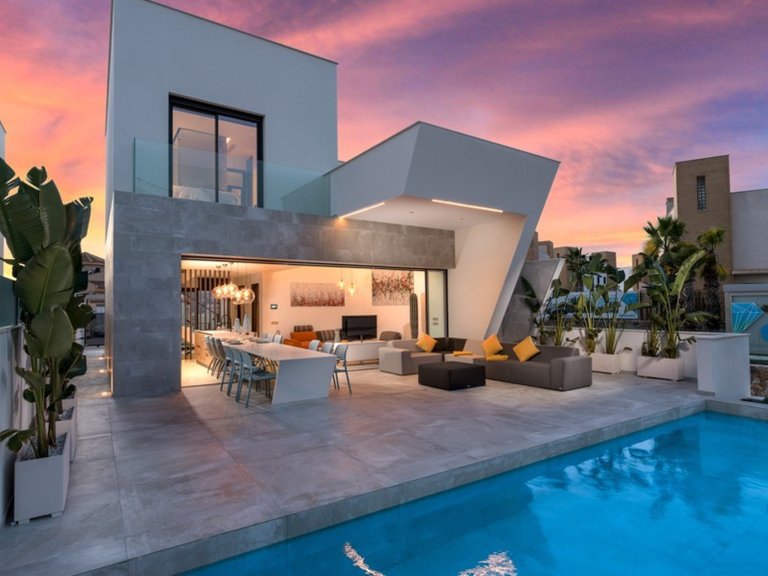 Villa for Sale in Rojales, Alicante 1