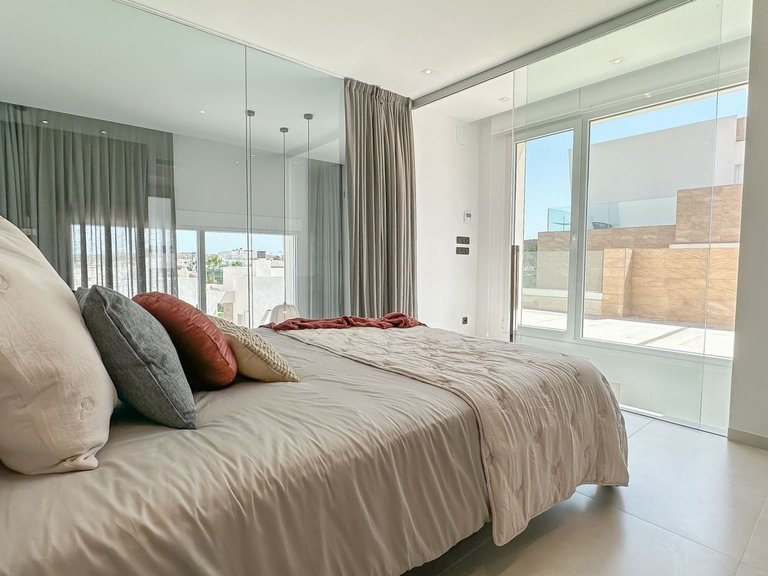 Villa for Sale in La Finca Golf, Alicante 20