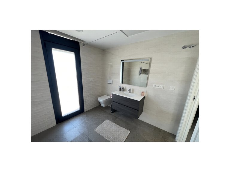 Villa for Sale in Pinoso, Alicante 8