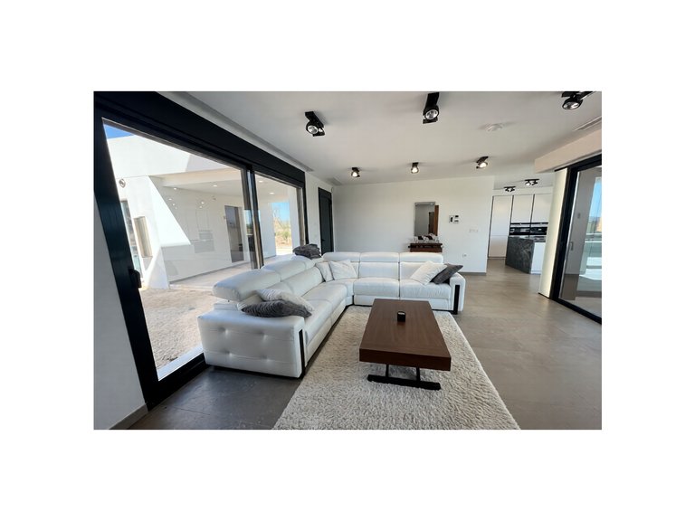 Villa for Sale in Pinoso, Alicante 2