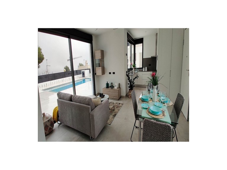 Villa for Sale in Pinoso, Alicante 2