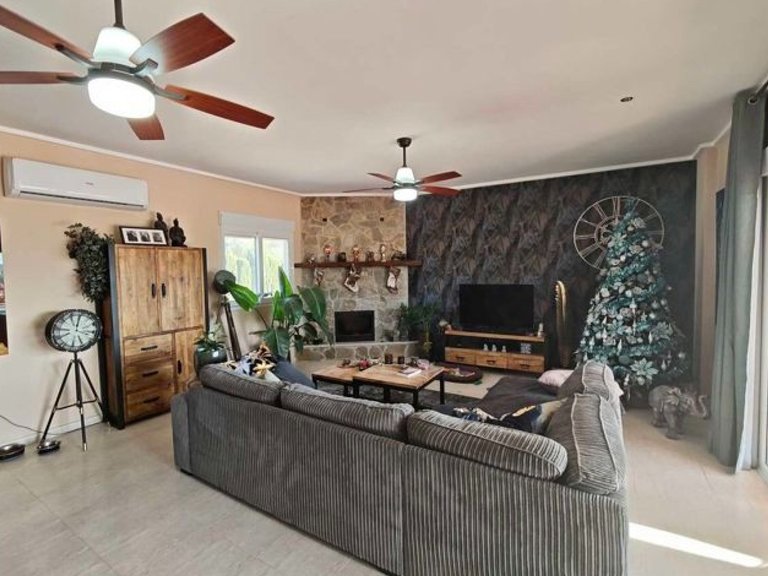 Villa for Sale in Sax, Alicante 2