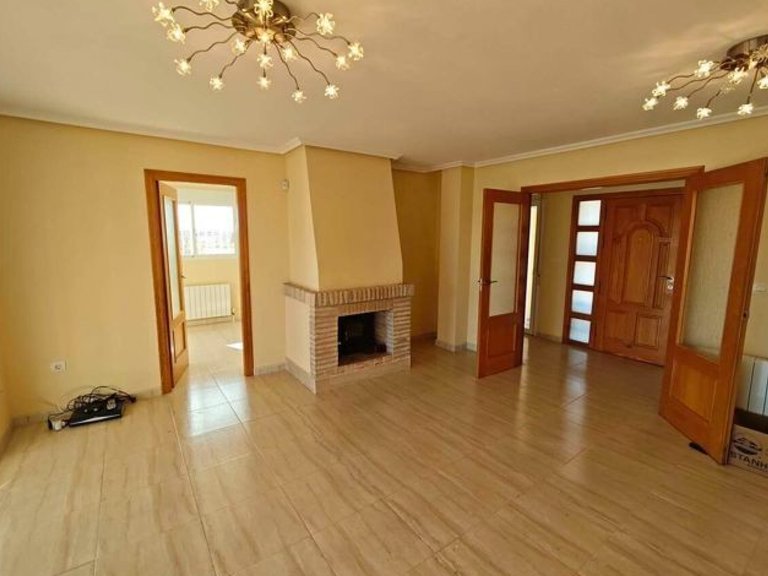 Villa for Sale in Pinoso, Alicante 9