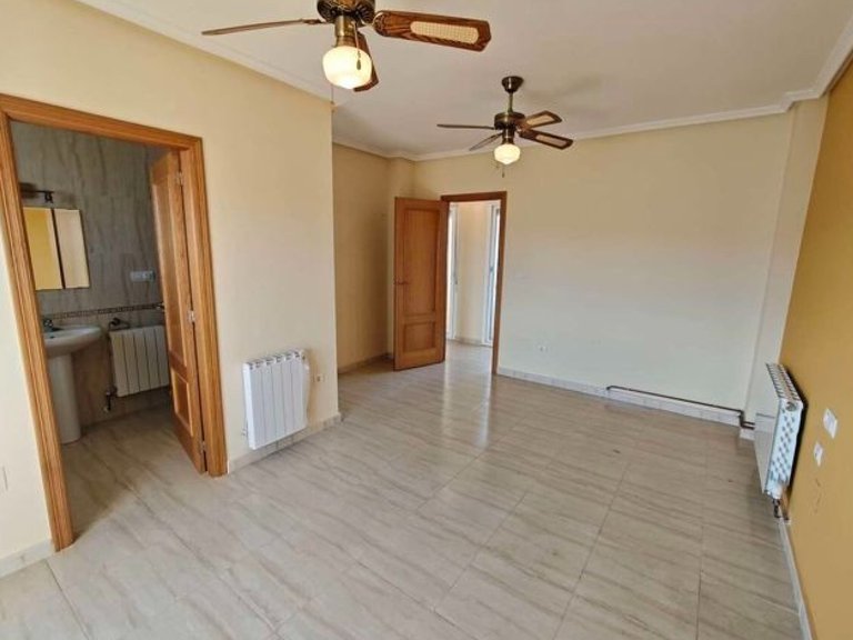 Villa for Sale in Pinoso, Alicante 21