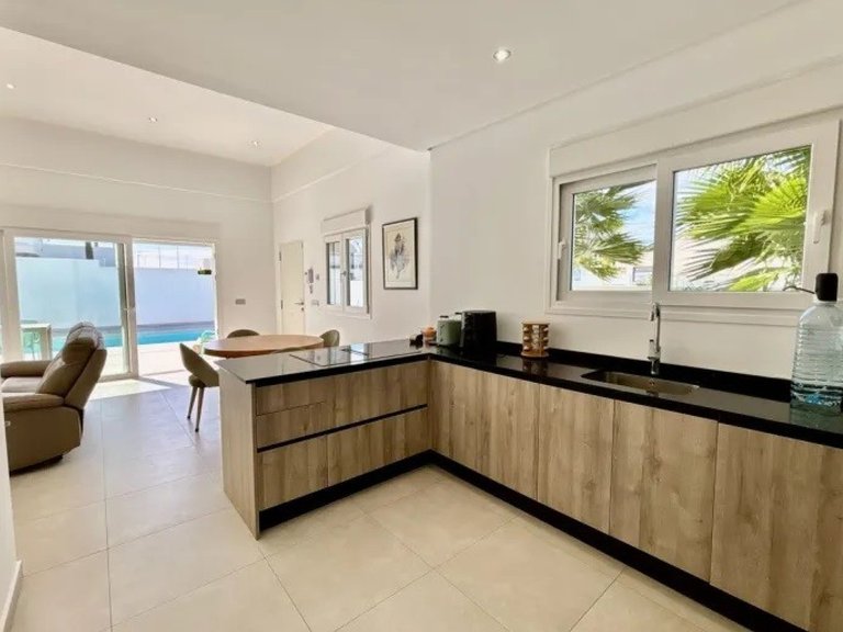 Villa for Sale in Benijofar, Alicante 2