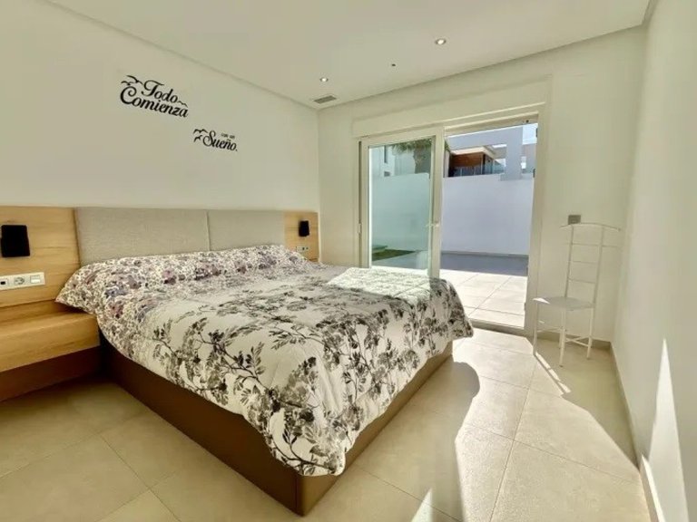 Villa for Sale in Benijofar, Alicante 4
