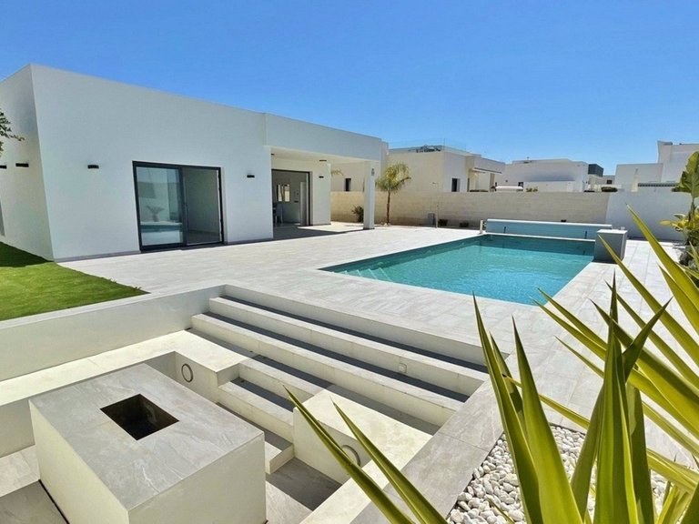 Villa for Sale in Rojales, Alicante 8