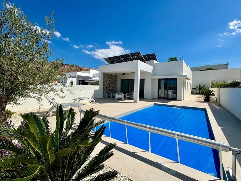 Villa for Sale in Rojales, Alicante 9