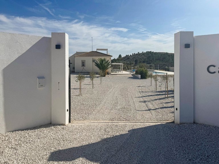 Villa for Sale in Pinoso, Alicante 45