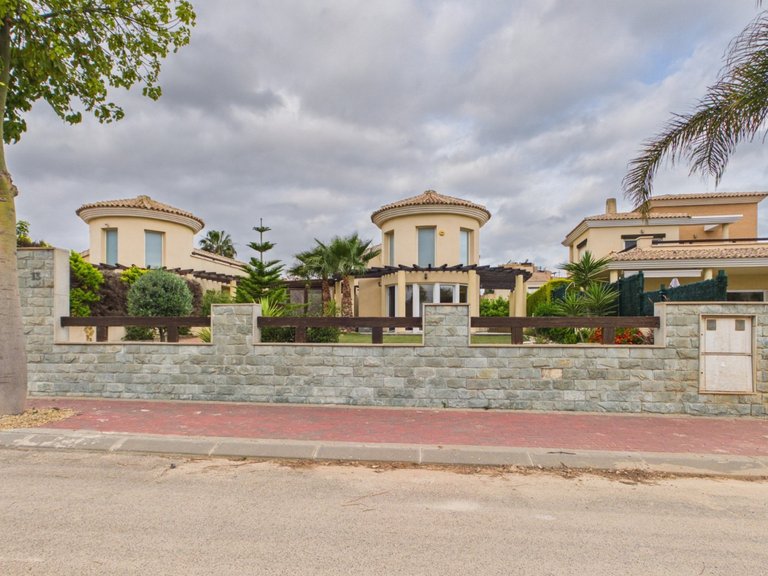 Villa for Sale in Gea Y Truyols, Murcia 9