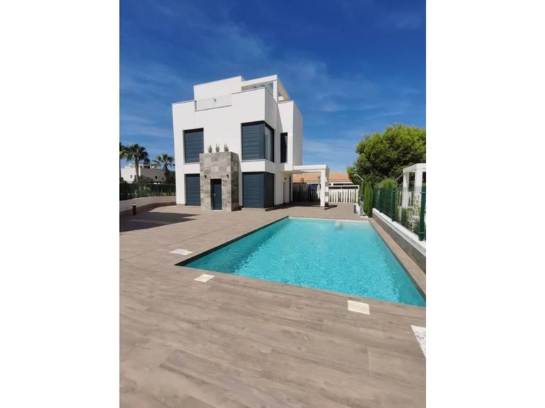 Villa for Sale in La Manga, Murcia 1