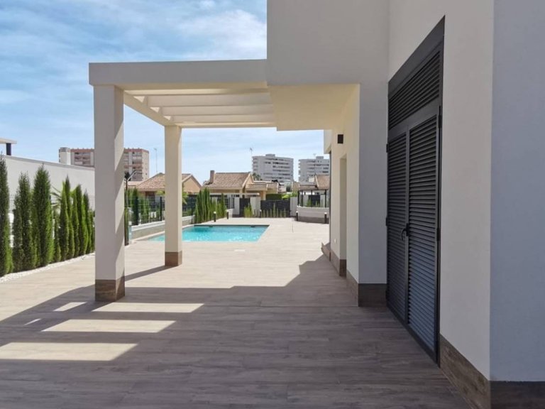Villa for Sale in La Manga, Murcia 16