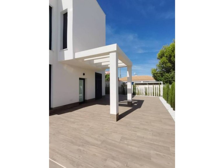 Villa for Sale in La Manga, Murcia 17