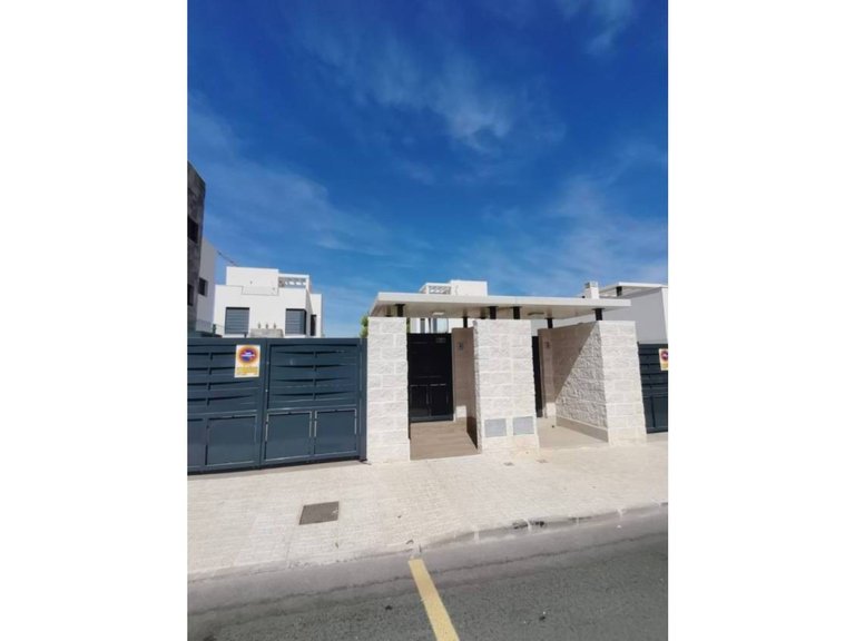 Villa for Sale in La Manga, Murcia 21