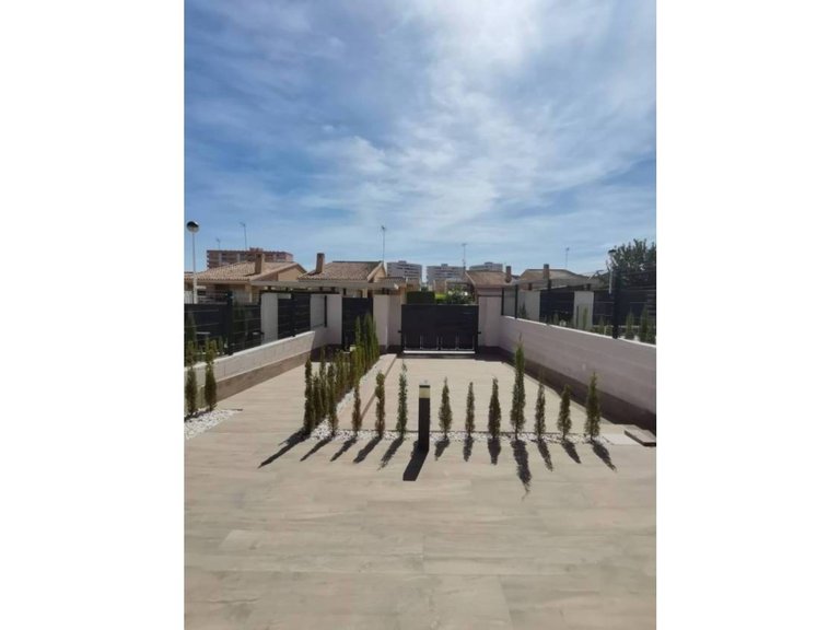Villa for Sale in La Manga, Murcia 19