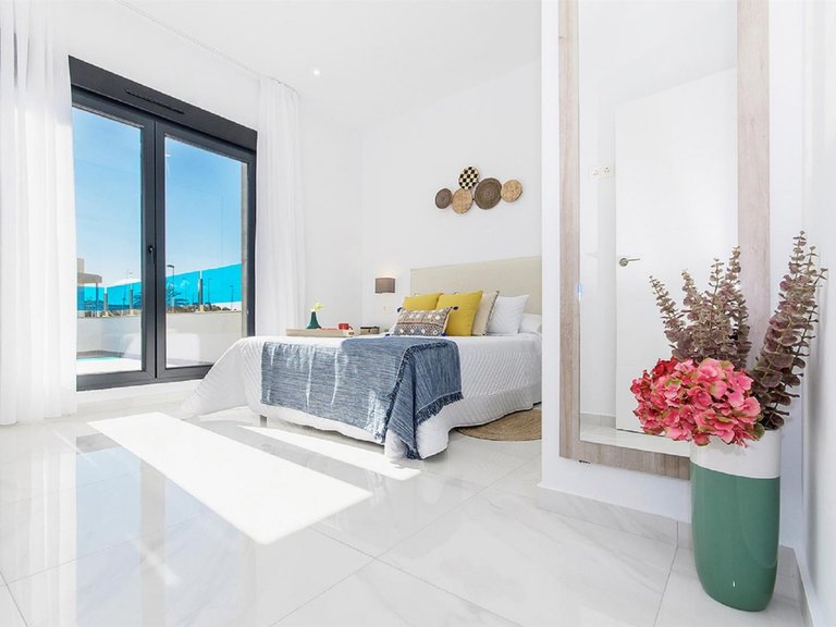 Villa for Sale in Vistabella Golf, Alicante 18