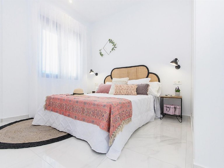 Villa for Sale in Vistabella Golf, Alicante 24