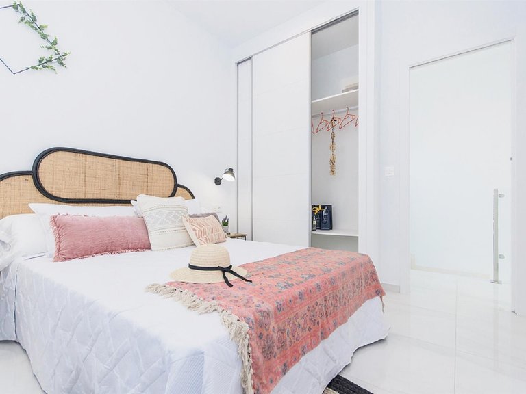 Villa for Sale in Vistabella Golf, Alicante 25