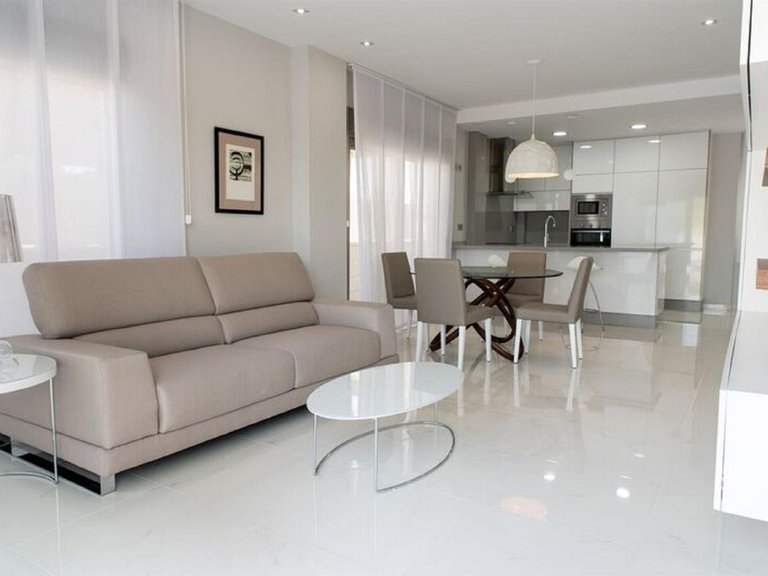 Villa for Sale in Villamartin, Alicante 3