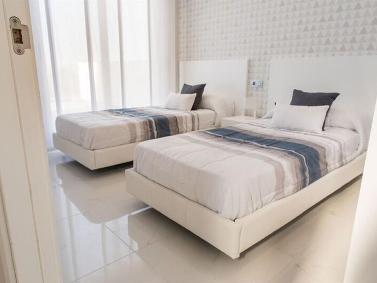 Villa for Sale in Villamartin, Alicante 15