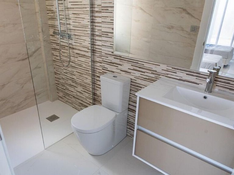 Villa for Sale in Villamartin, Alicante 17