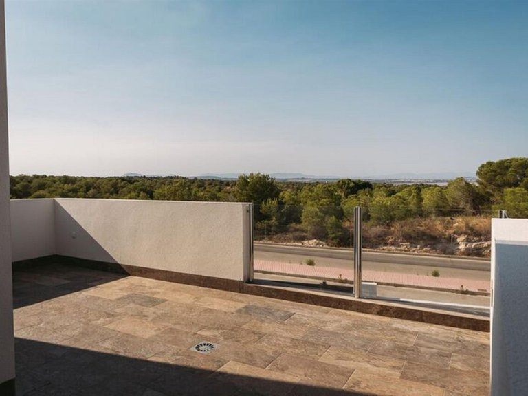 Villa for Sale in Villamartin, Alicante 22