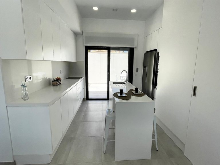 Villa for Sale in Pinar De Campoverde, Alicante 7