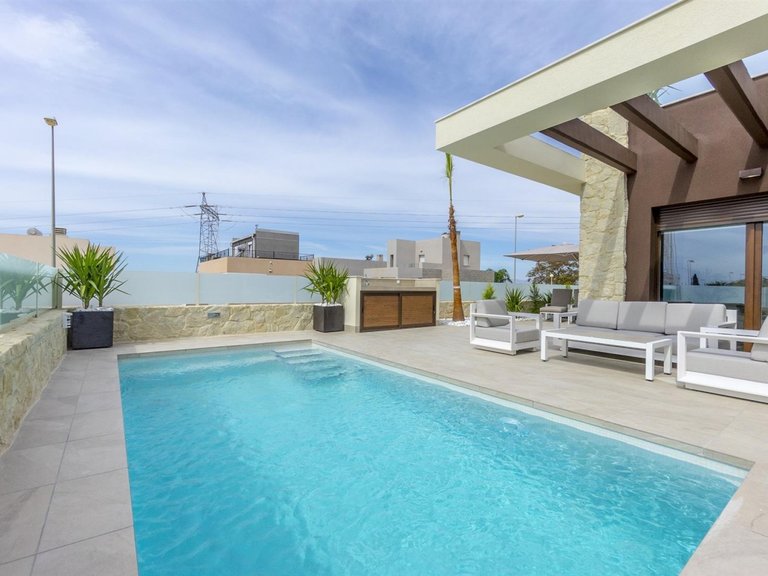 Villa for Sale in Rojales, Alicante 1