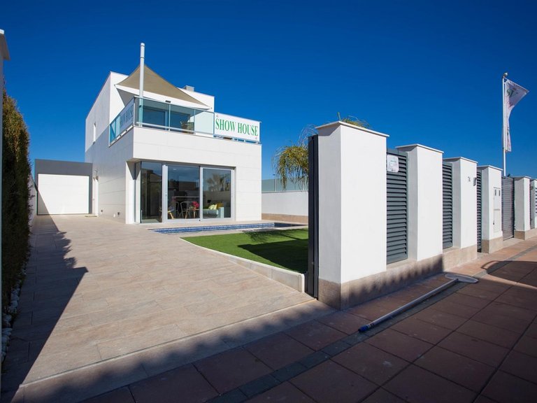 Villa for Sale in Los Alcázares, Murcia 5