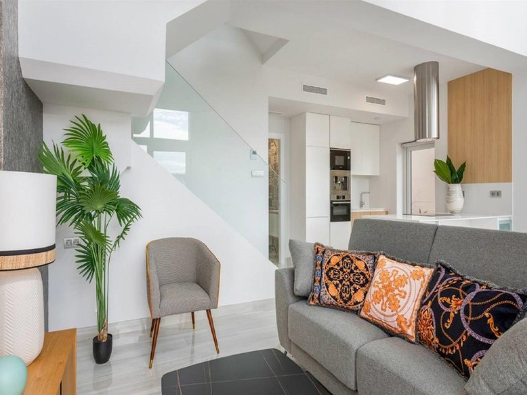 Villa for Sale in Los Montesinos, Alicante 3