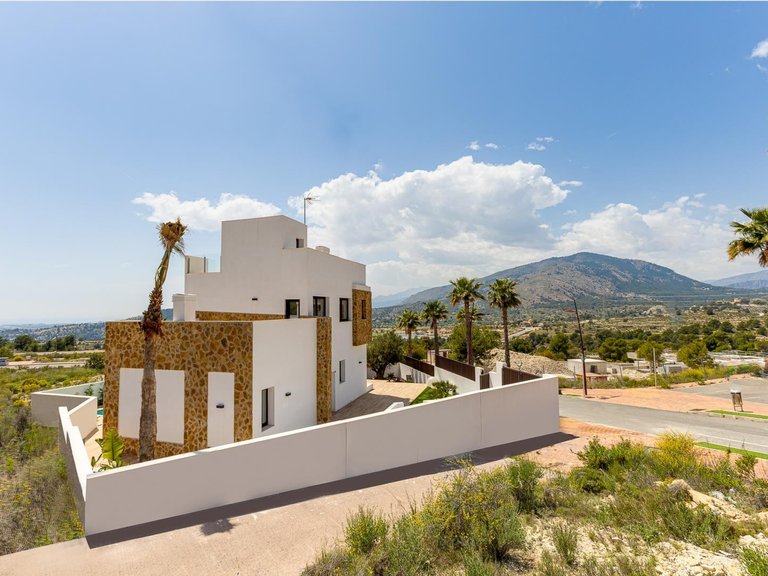 Villa for Sale in Finestrat, Alicante 46