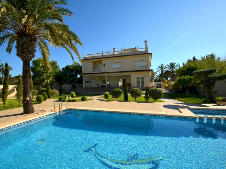 Villa for Sale in Costa Blanca Orihuela Costa, Alicante 2