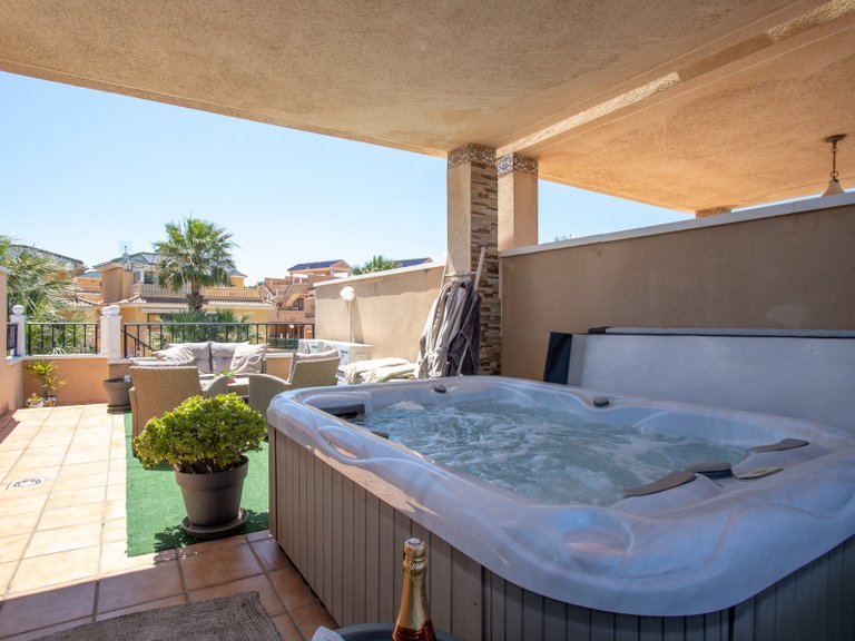Apartment for Sale in Villamartin, Alicante 24