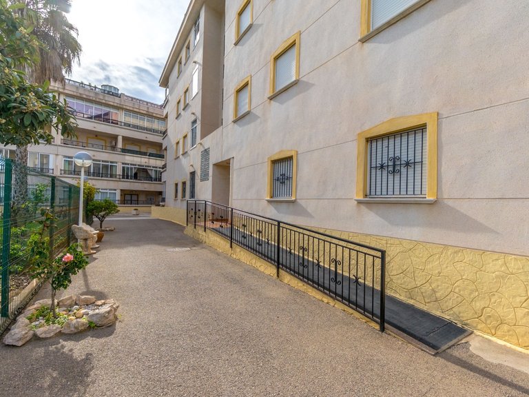 Apartment for Sale in Playa Flamenca, Alicante 11