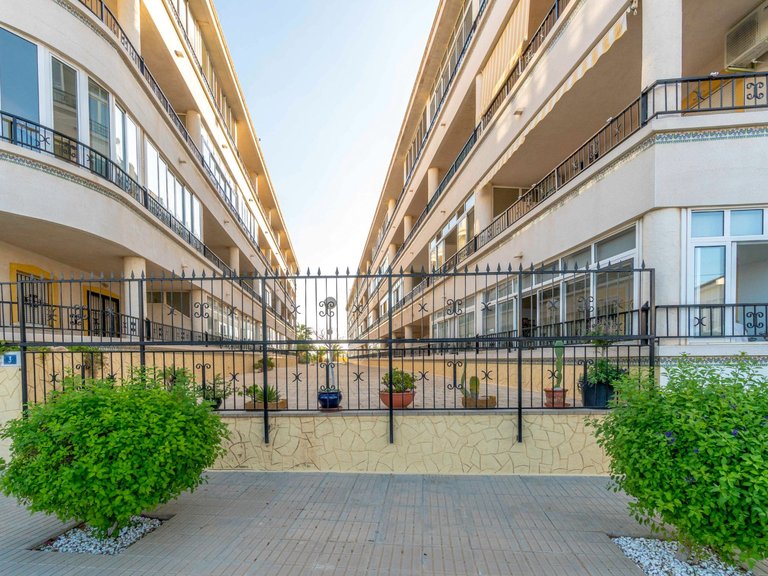 Apartment for Sale in Playa Flamenca, Alicante 4