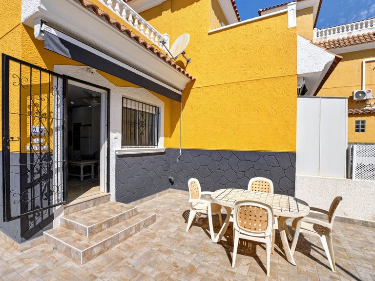 Town House for Sale in Playa Flamenca, Alicante 24