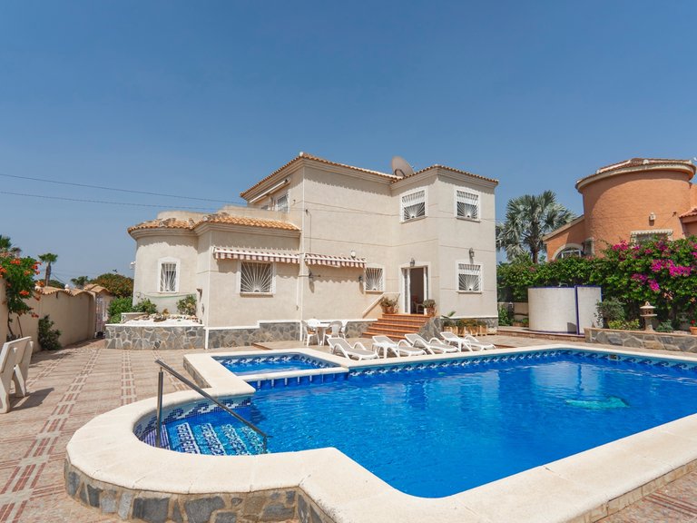 Villa for Sale in Ciudad Quesada, Alicante 1