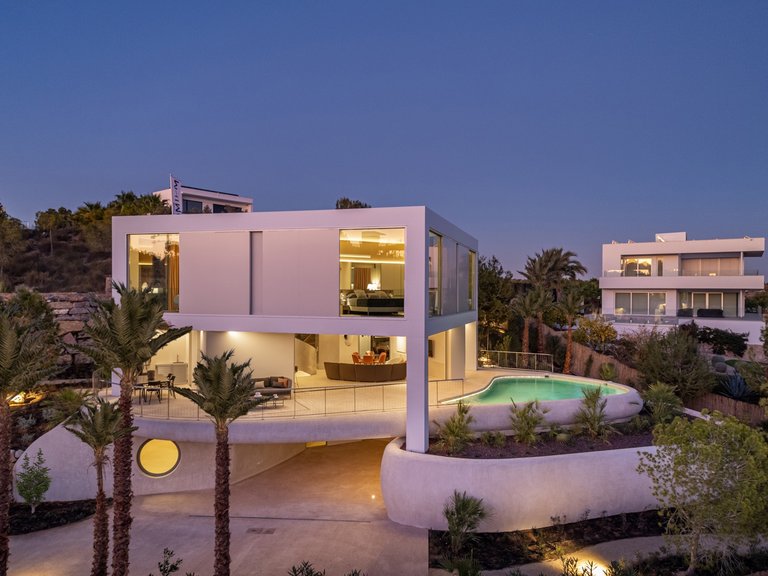 Villa for Sale in Las Colinas Golf and Country Club, Las Colinas Golf, Alicante 19