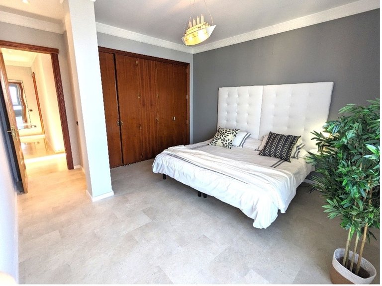 Apartment for Sale in Benidorm, Alicante 39