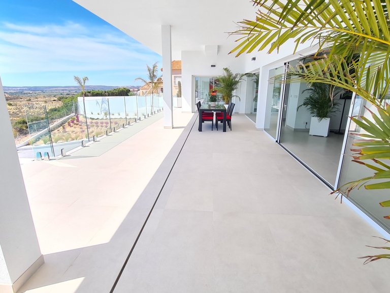 Villa for Sale in La Marina, Alicante 12