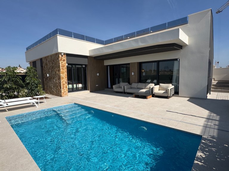 Villa for Sale in Lo Marabú, Ciudad Quesada, Alicante 3