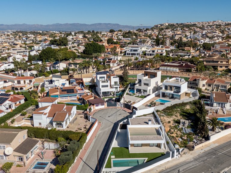 Villa for Sale in Ciudad Quesada - Rojales, Ciudad Quesada, Alicante 33