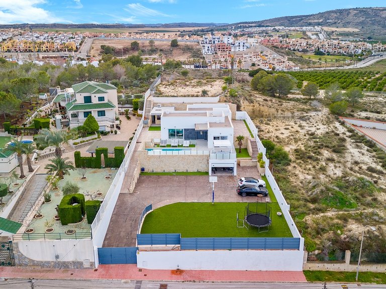 Villa for Sale in Algorfa, Alicante 1