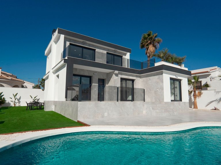 Villa for Sale in Ciudad Quesada, Alicante 1